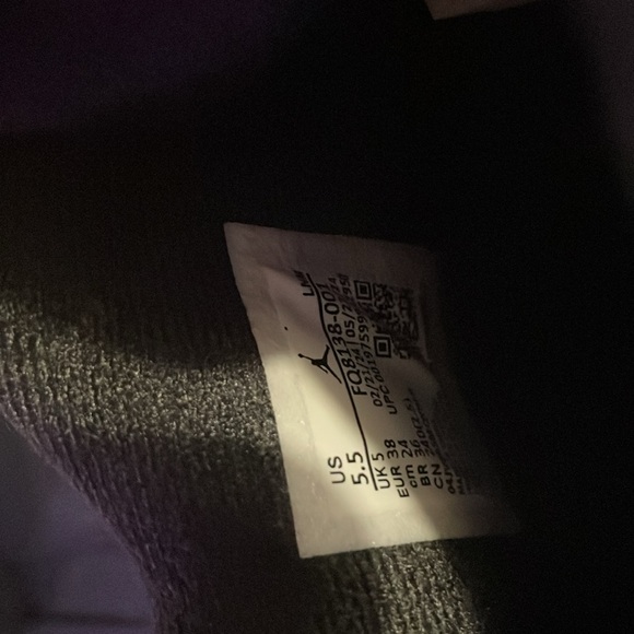 Air Jordan Retro 4’s white thunder size 5.5 Men’s / 7 women’s - Picture 4 of 6